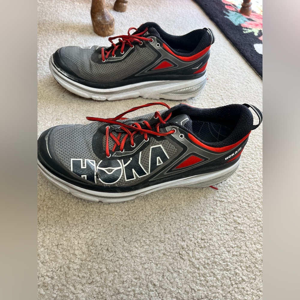 Hoka ONE ONE BONDI4 RUNNING Shoes
Men’s size 13 
Preowned Used Hole and scuffs. - Picture 13 of 16